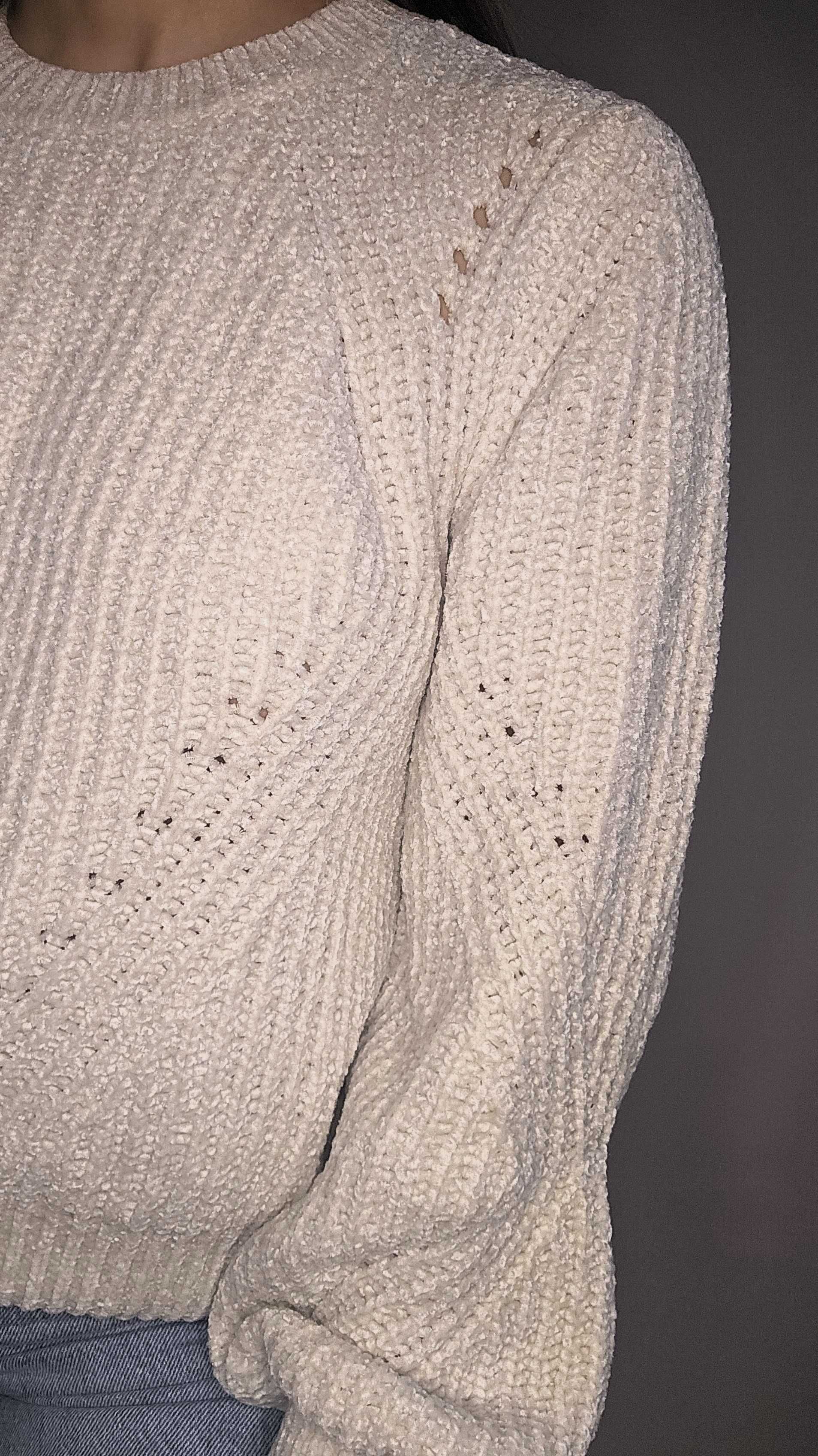Sweter H&M biały, XS, miękki i stylowy