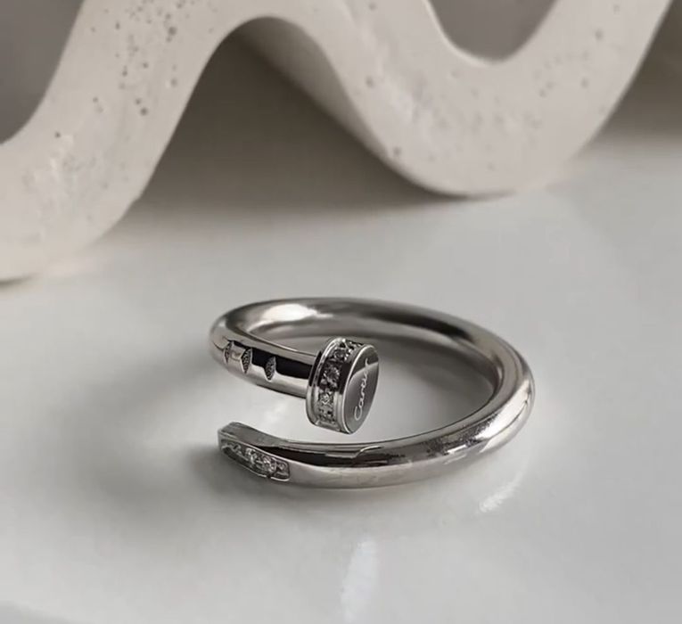 Каблучка жіноча стильна