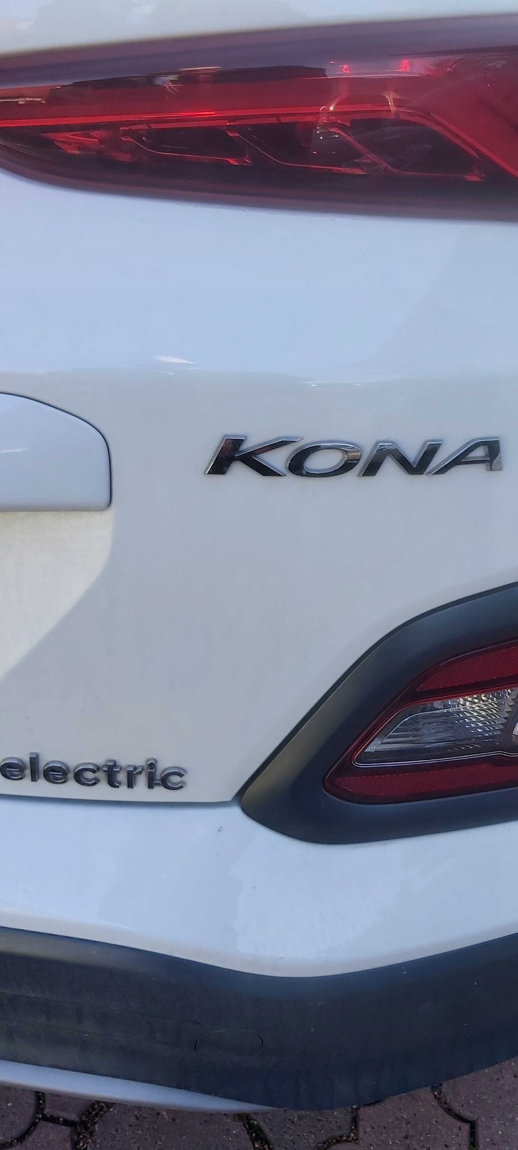 Hyundai kona electryczna 4000 km. Mieszkam za granicą  -stoi w garażu