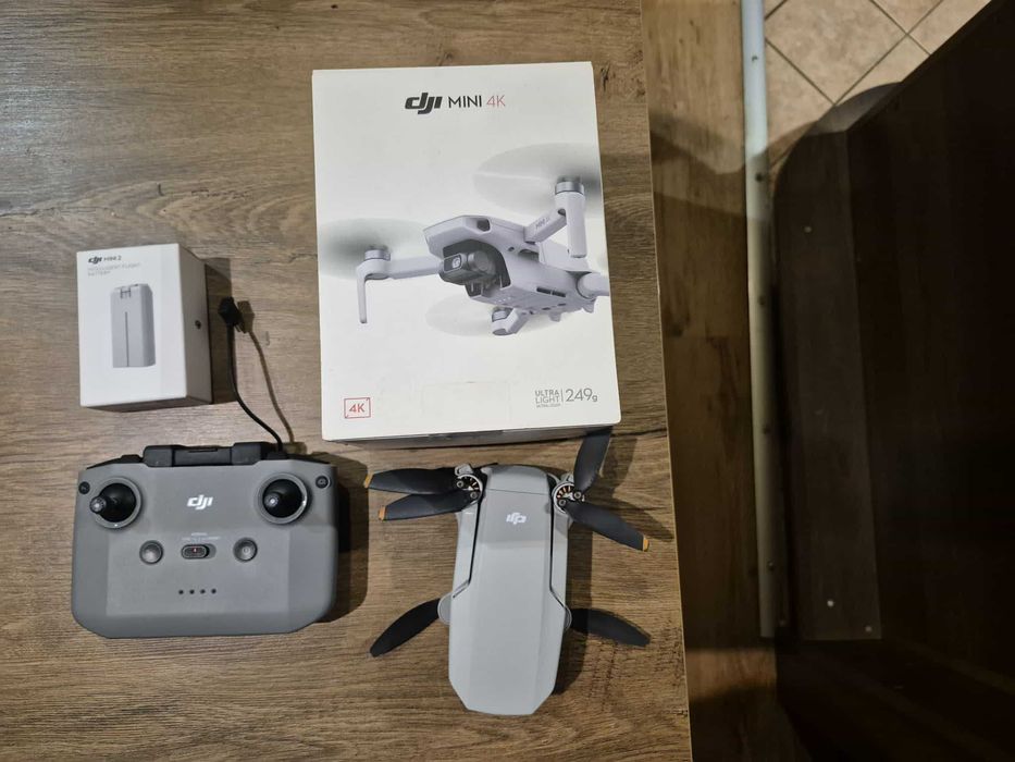 DJI 4K mini (Dron)