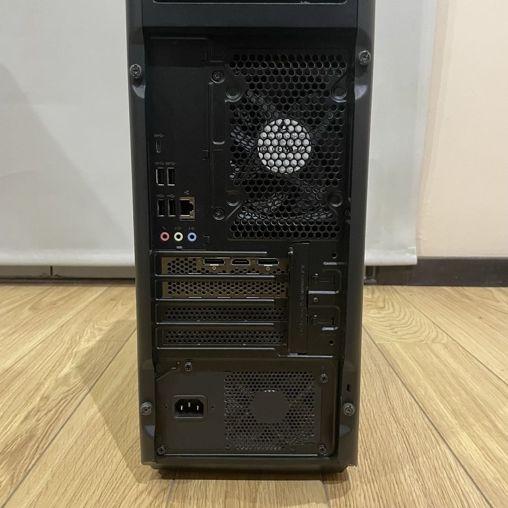 Desktop Gaming LENOVO Legion T5