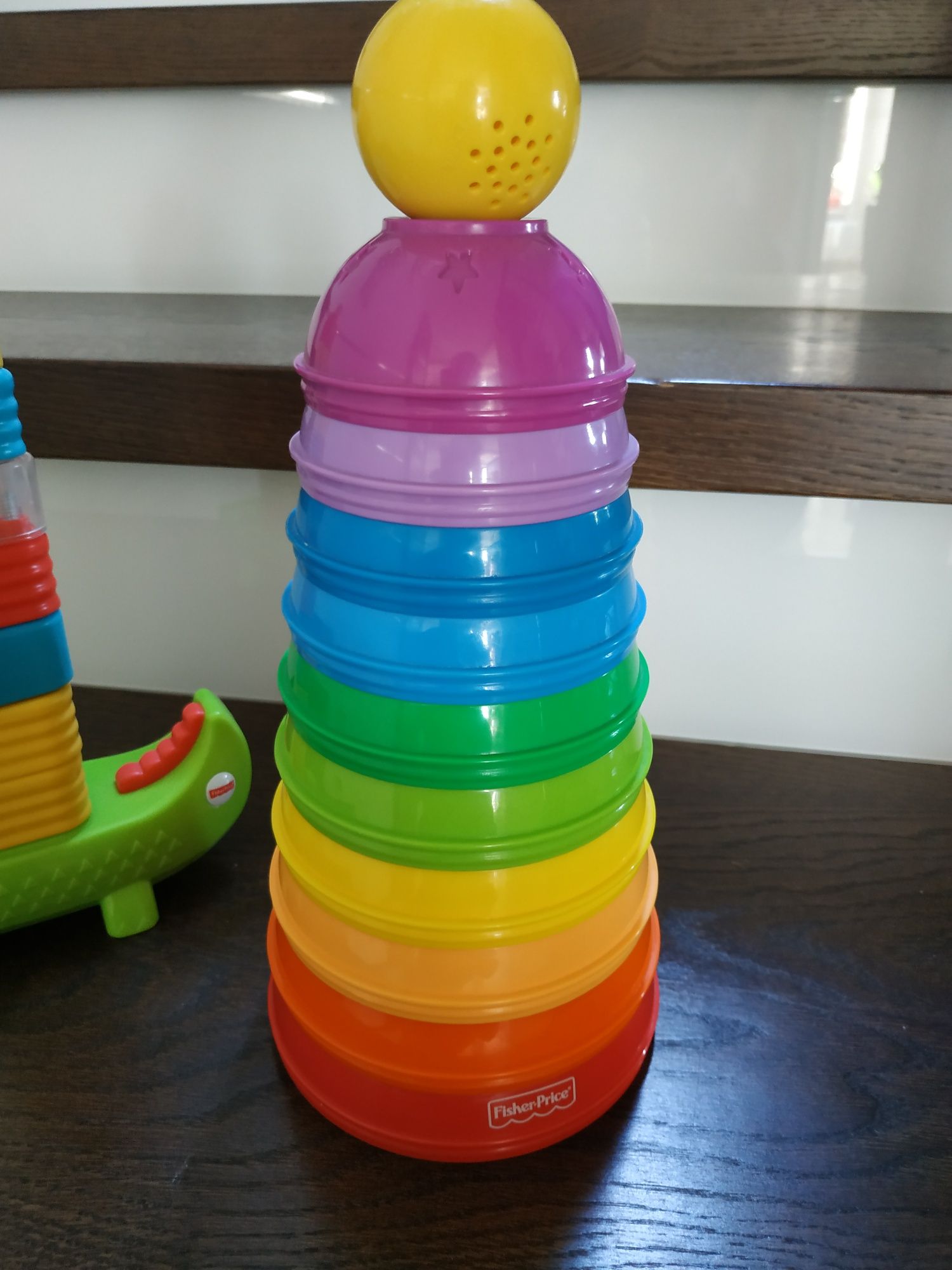 Piramidka, krokodylek klocki do układania Fisher Price