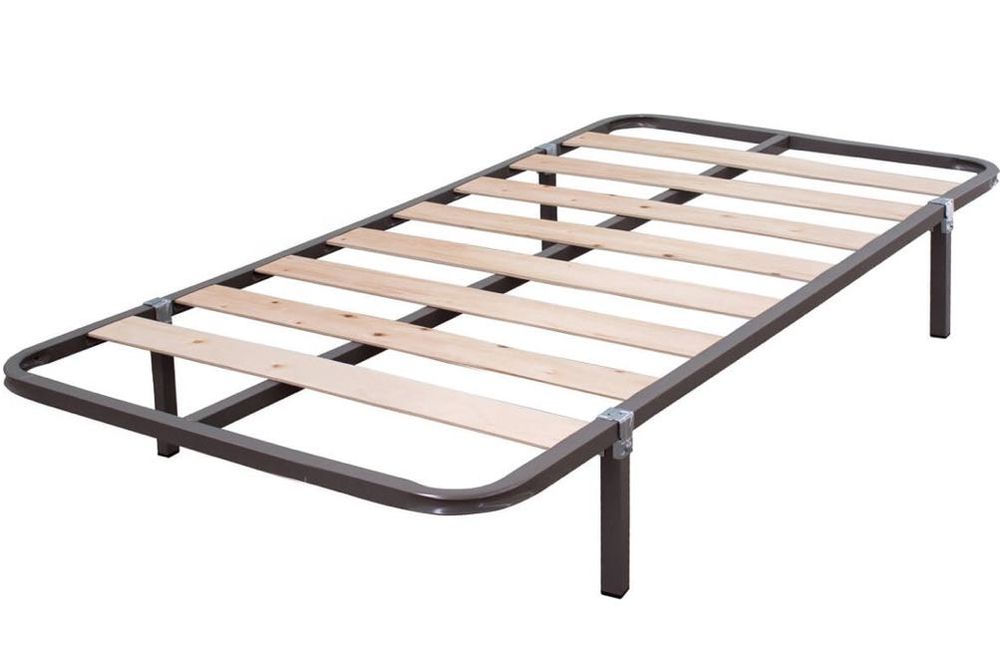 Estrado com pés e colchão solteiro