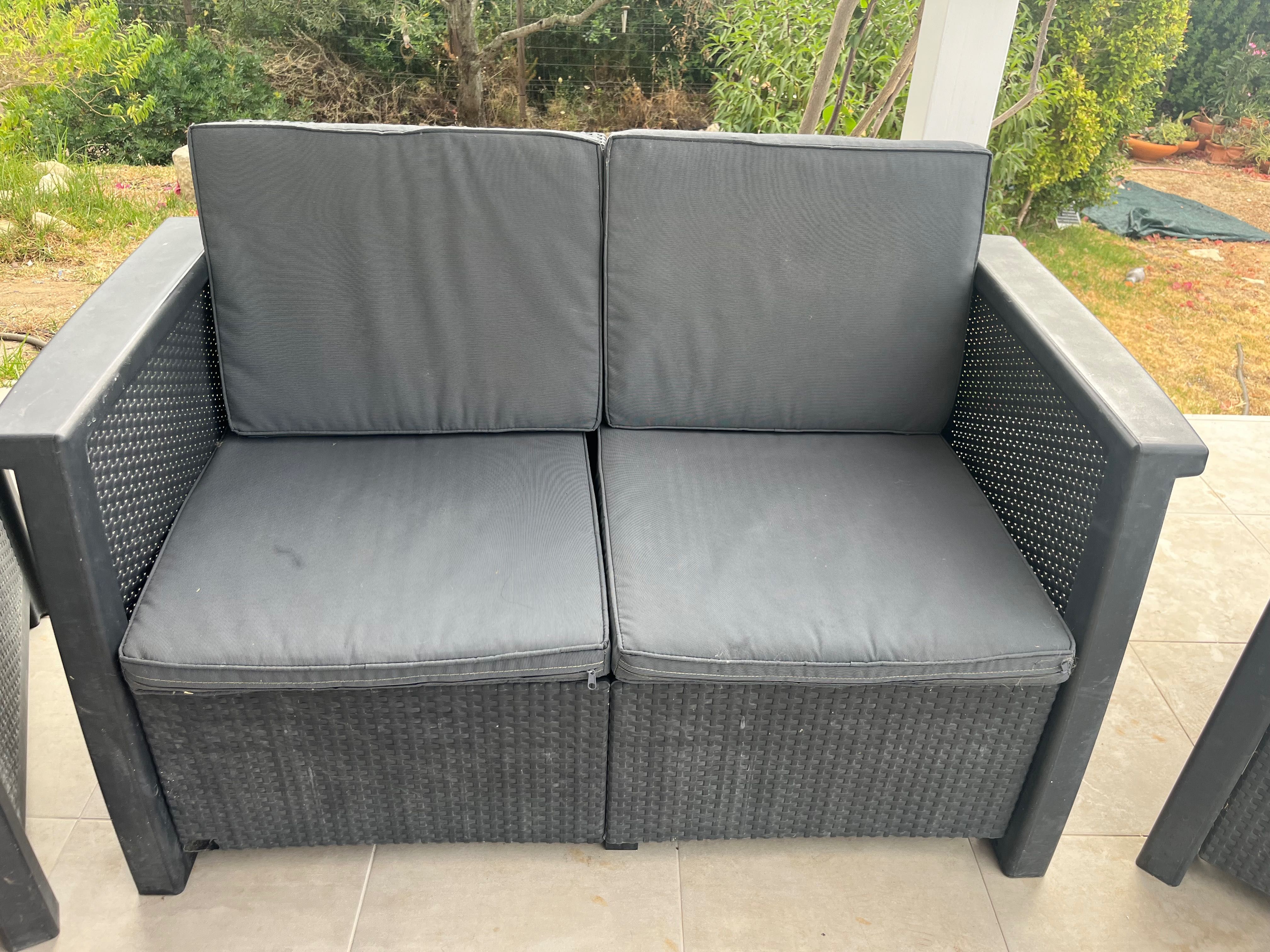 Conjunto sofás de  jardim