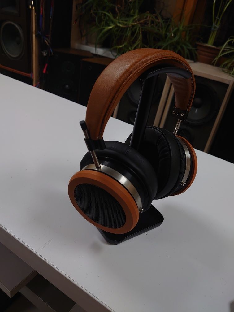 Двухполосные Hi-End наушники от Sound Reality. Серия universal maxi.