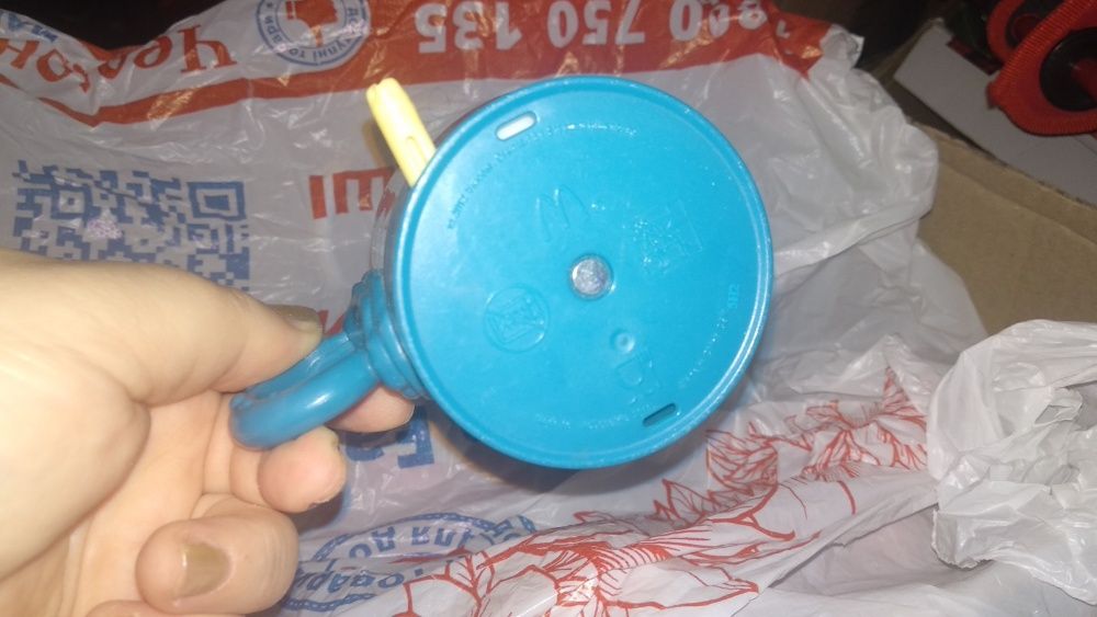 детская игрушечная кружка пластик посудка губка боб 2012 спанч боб