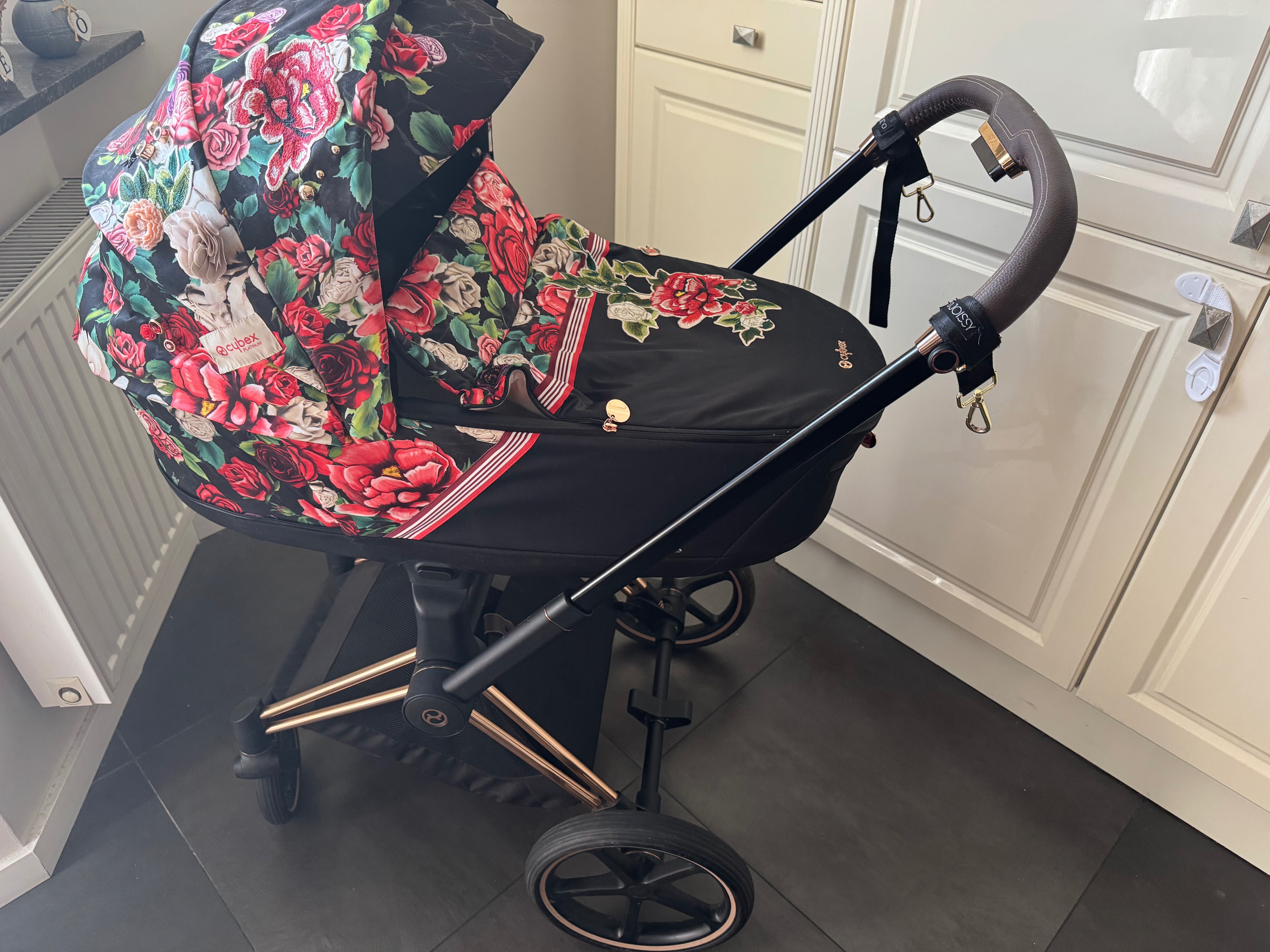 Sprzedam wózek cybex Priam spring bloosom czarny