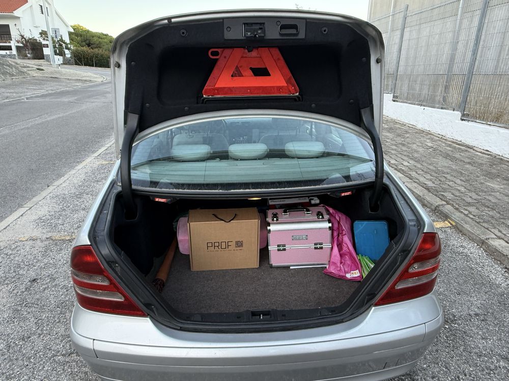 Mercedes-Benz C220