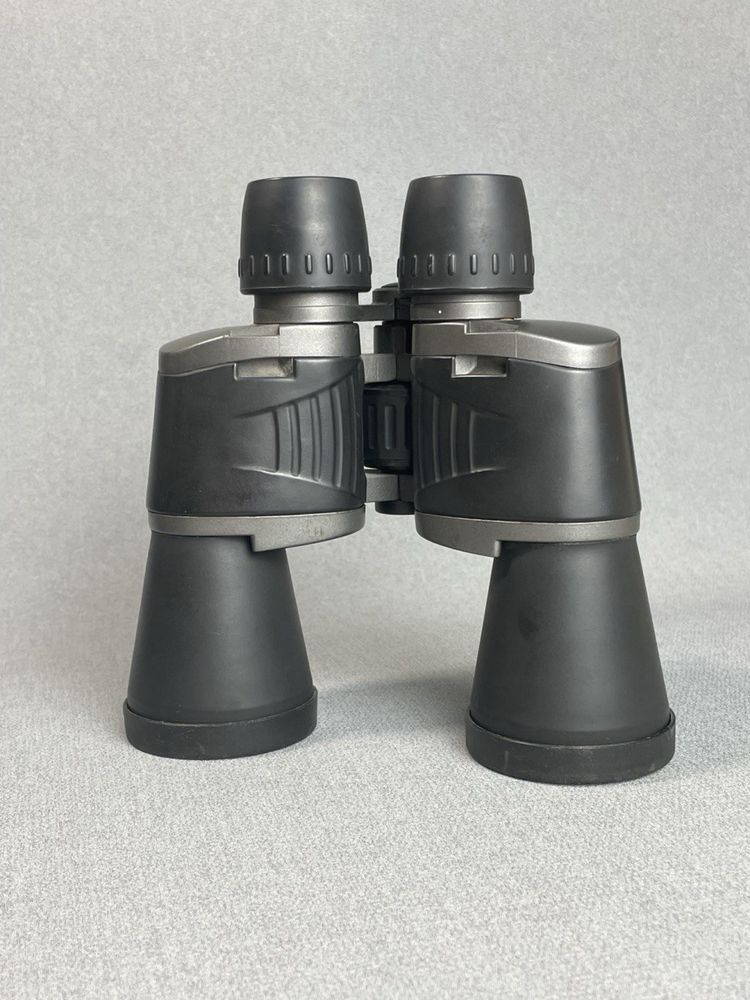 Бинокль Bushnell 10x50