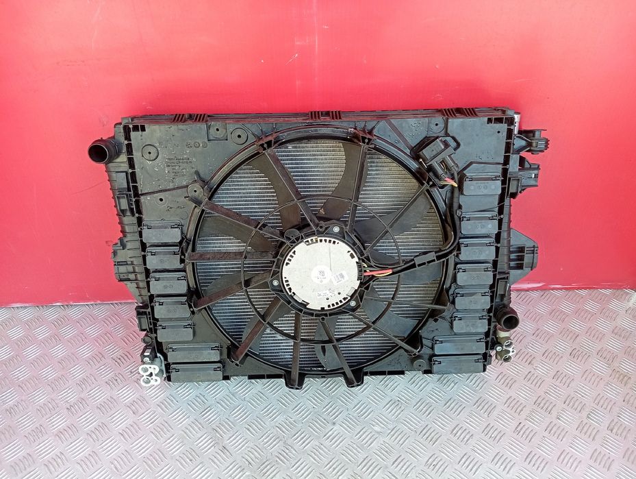 Касета радиаторів Volkswagen Touareg NF 3.0d CRCA Радиатор туарег нф1