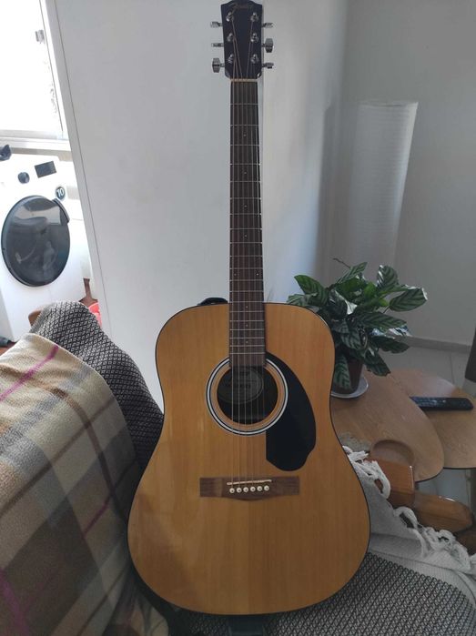 Guitarra Acústica Fender + Capa + Capo + Cordas de Aço