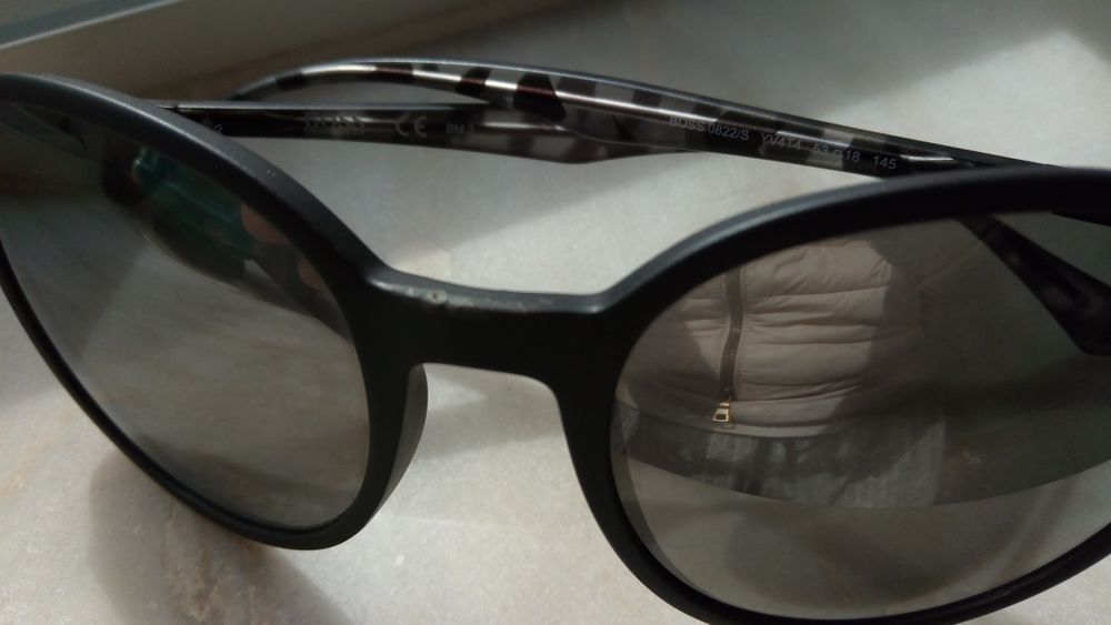 Óculos espelhados Hugo Boss