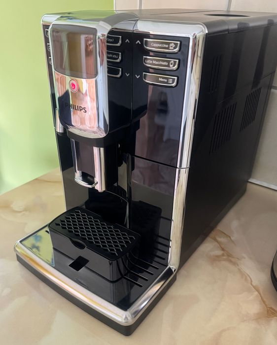 Ekspres do kawy automatyczny ciśnieniowy Phillips LatteGo 3200