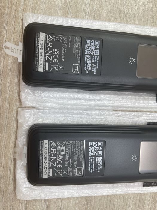 Оригінальний пульт Samsung BN59-01432J/BN59-01437A з сонячною панелю.