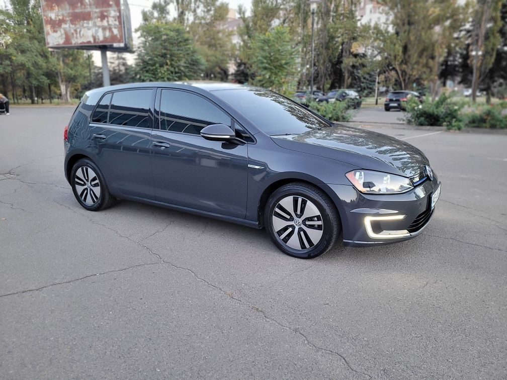 Volkswagen e-golf  чудовий стан