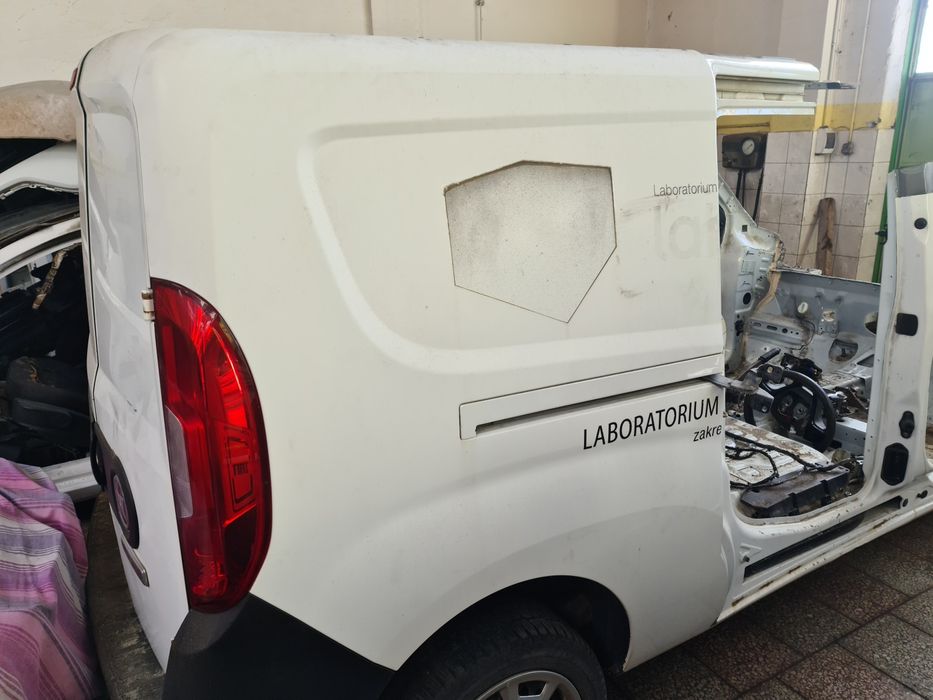 Ćwiartka błotnik słupek prawy Fiat Doblo Maxi II lift 2016r.