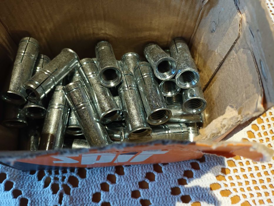 Buchas metalicas francesas