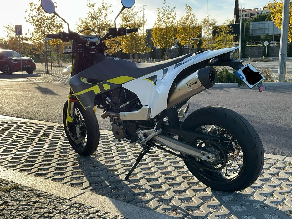 Husqvarna 701 Supermoto 2021