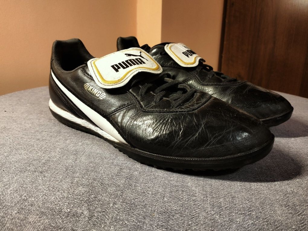 Футбольні кросівки, футзалки, сороконіжки Puma