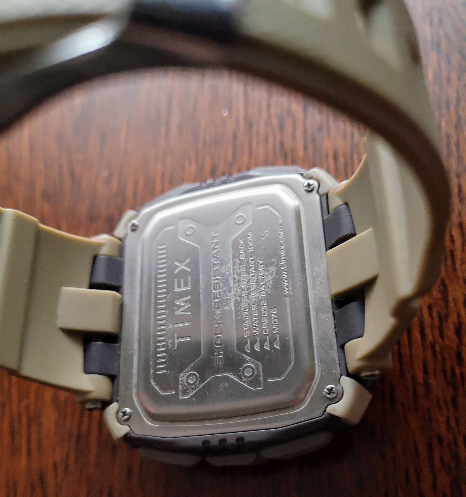 Timex shock command tw5m18300