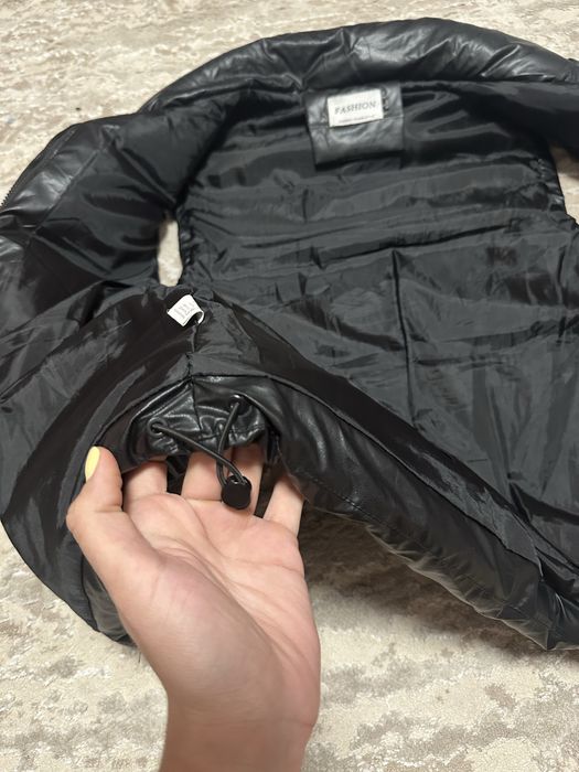 Жилетка еко шкіра ,розмір L з ремінцем