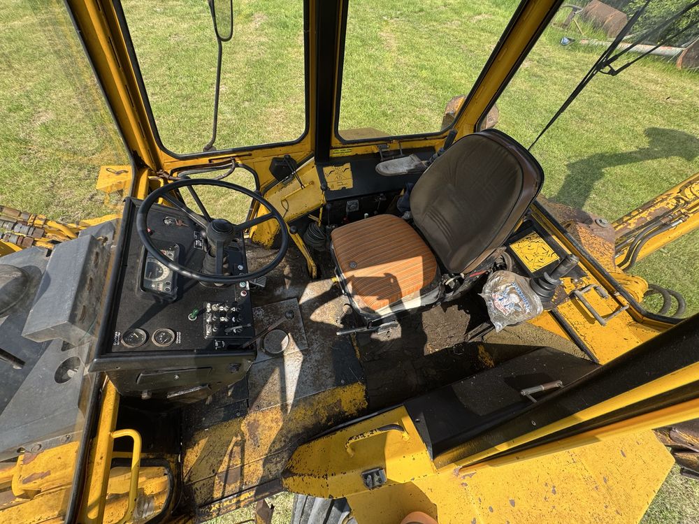 Koparko - Ładowarka 4x4  1985r/ 8-10ton/ New holland CASE /Hara Caway