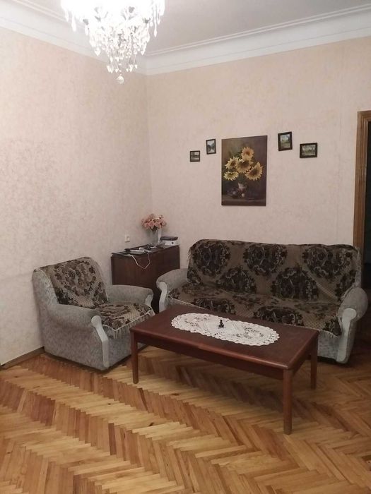 Продам 4х комн кв б-р Шевченко, 3 этаж. 75м р-н Самолёта ТОРГ !!!