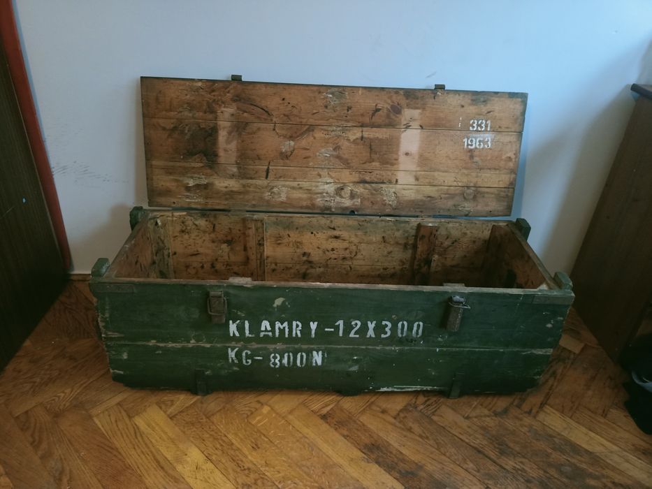 Drewniana skrzynia wojskowa 1963r