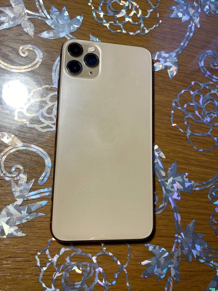 Продам iPhone 11 Pro Max