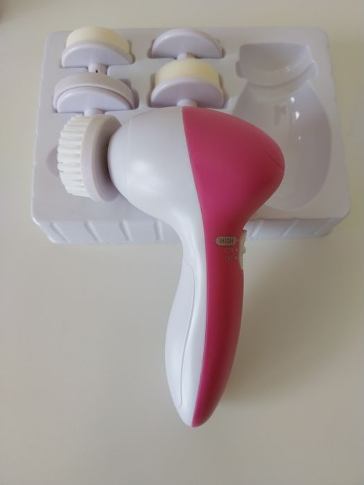 Escova de limpeza facial