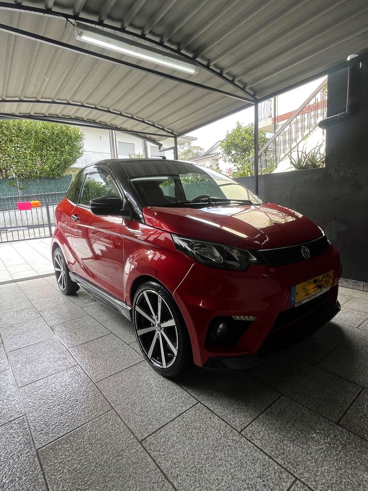 Aixam GTI.