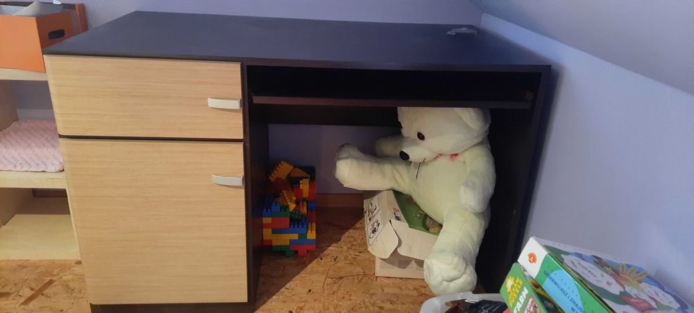 Biurko szkolne firmy Black Red White seria Clipper