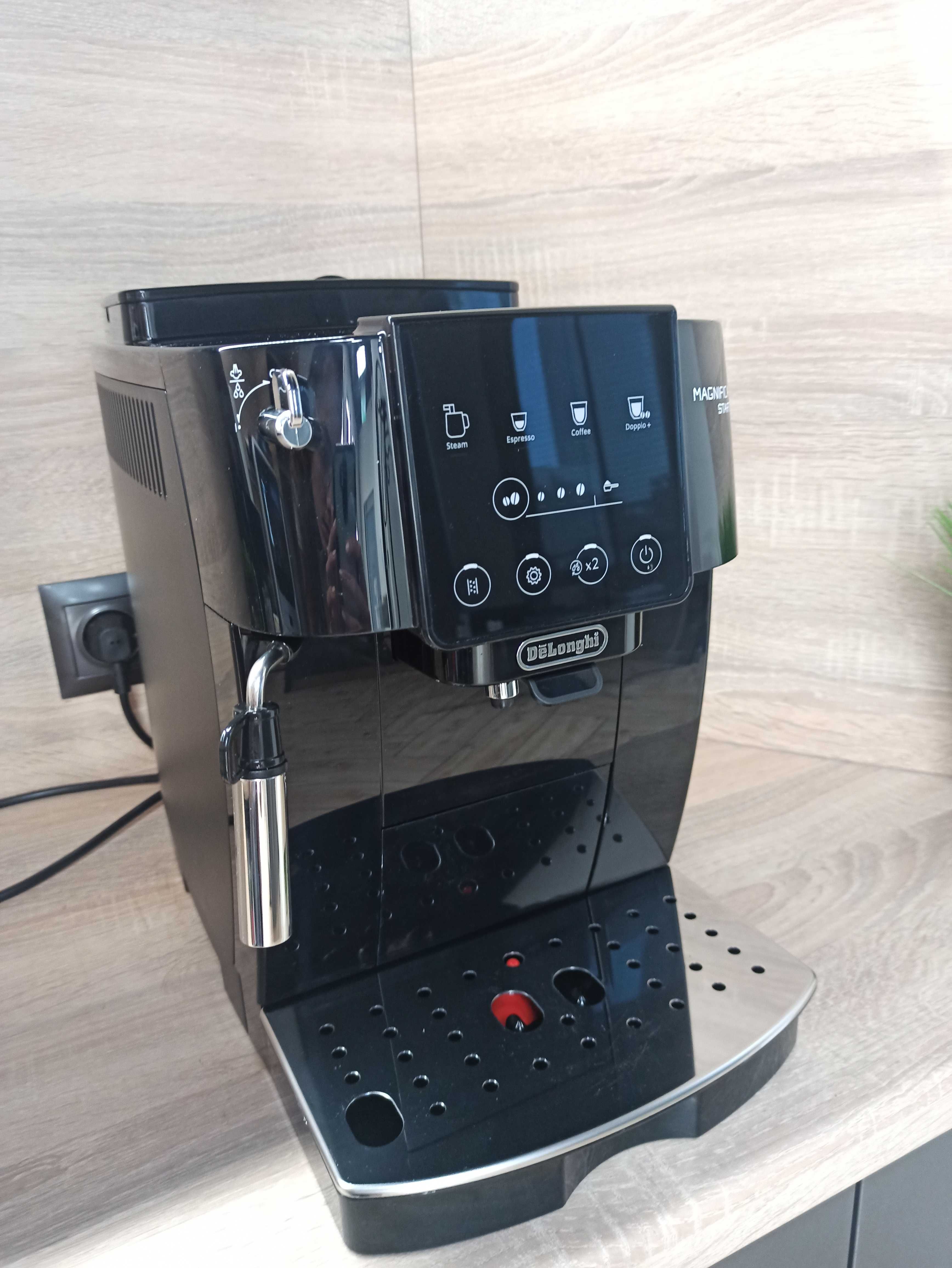 Ekspres do kawy DELONGHI Magnifica Start ECAM220.21.B