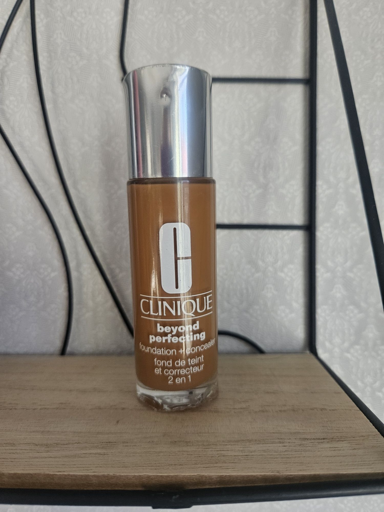 Podkład Clinique foundation + concealer 24 golden WN114