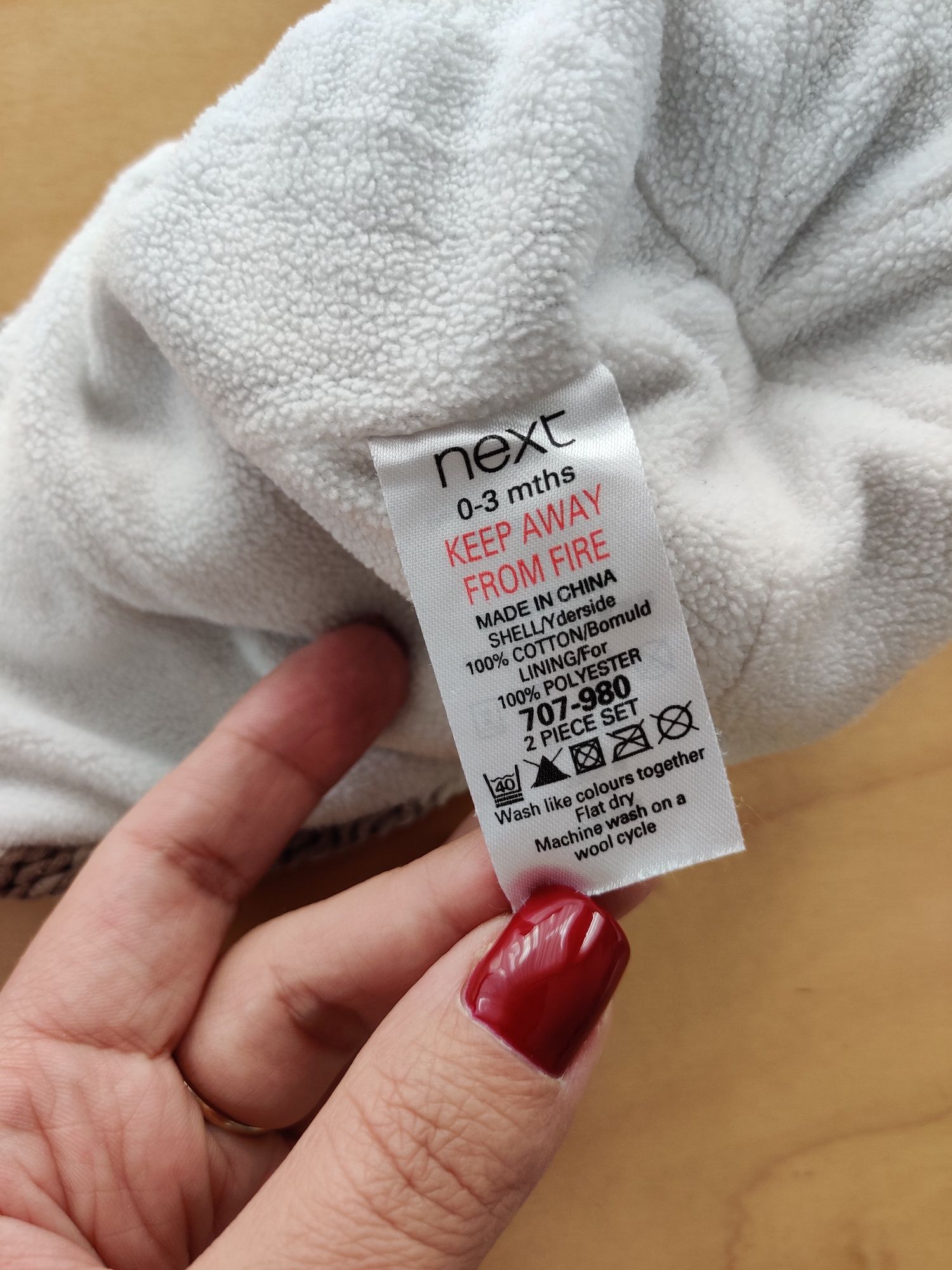 Czapka niemowlęca next