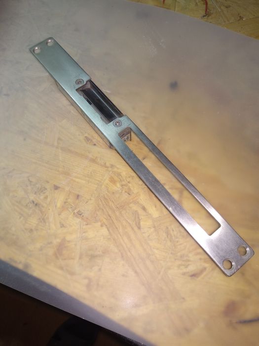 Електромеханічна засувк 8-12v,300ma.