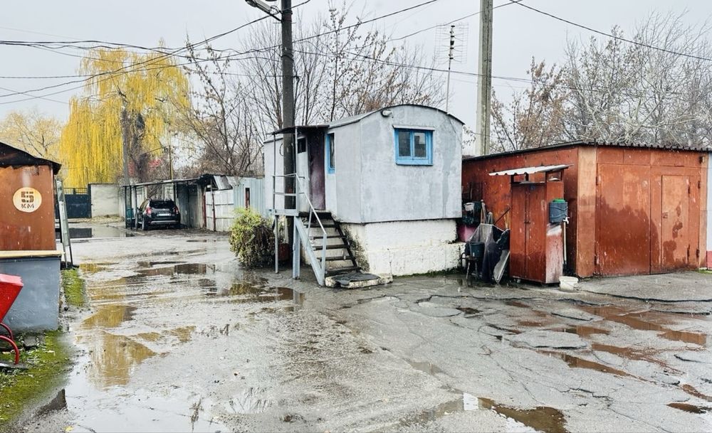 Гараж в гаражном кооперативе недалеко от южного вокзала