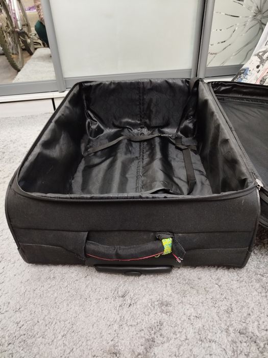 Сучасна валіза для подорожей, , велика та дуже,вмістка