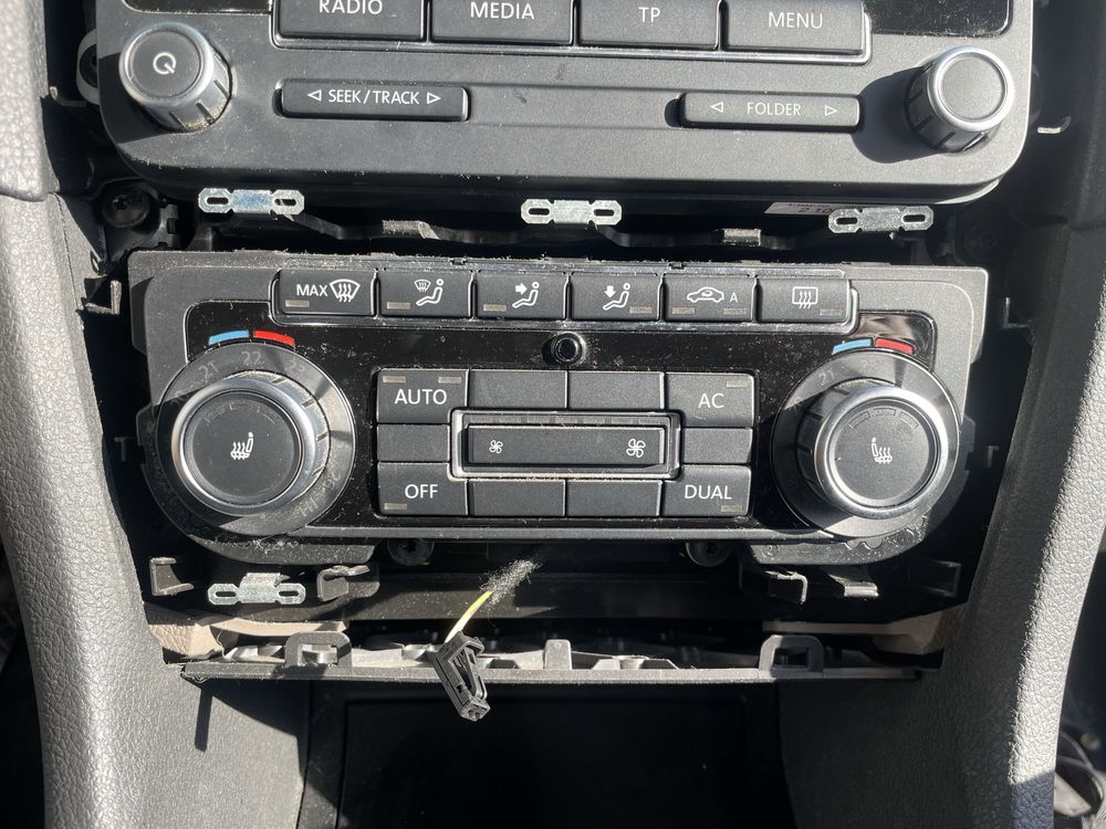 Vw golf VI panel klimatyzacji ładny sprawny grzane fotele