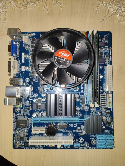 Комплект AM3+: GA-78LMT-S2P + Athlon 2500 + 4GB DDR3 — рабочий