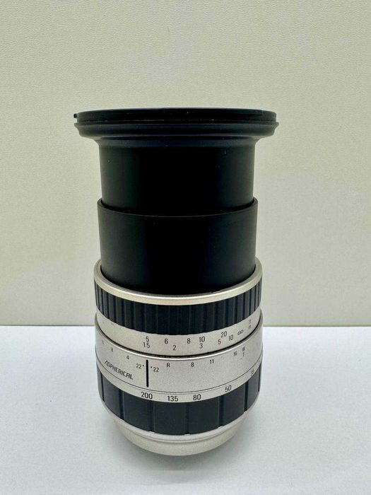 Oб'єктив Sigma AF Zoom 28-200mm f/3.8-5.6.