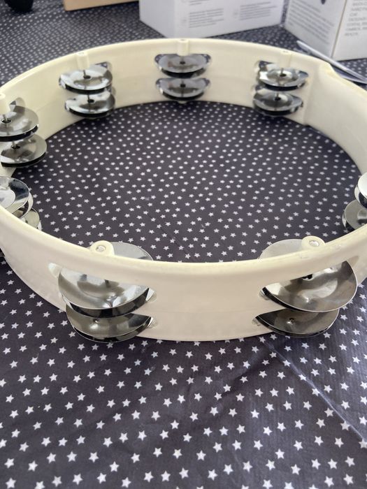 Pandeireta nova, nunca usada marca TOCA 20 cm diametro