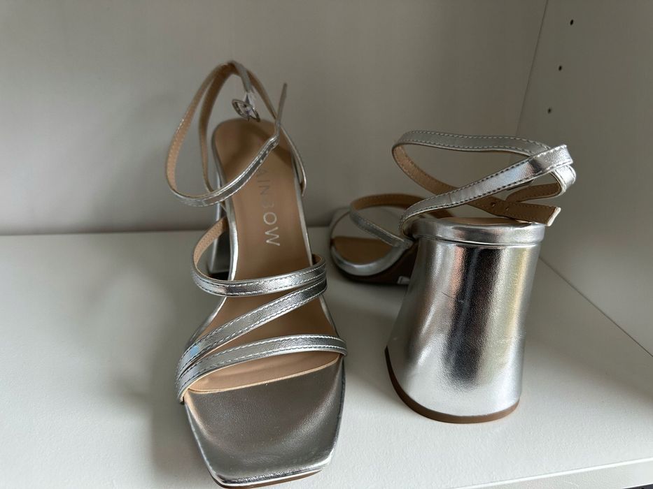 B.P.C sandały srebrne na wysokim obcasie ^39