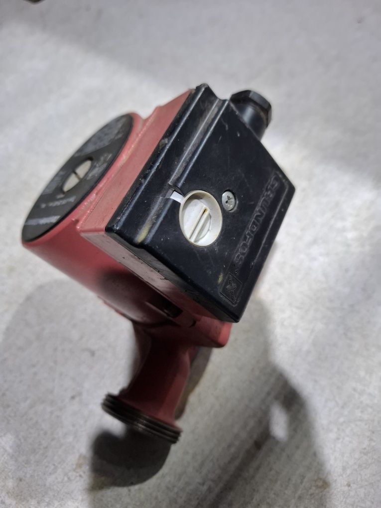 Pompa Grundfos UPS 25-20 '180 DELPHIS-THERM