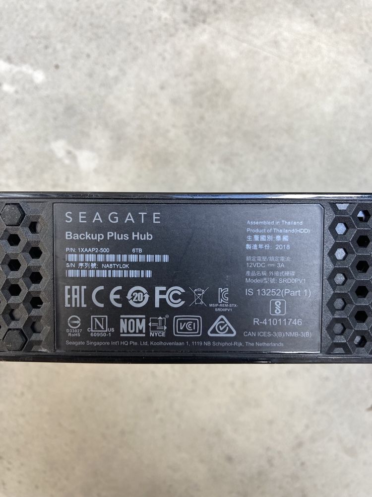Зовнішній жорсткий диск Seagate 6tb plus hub