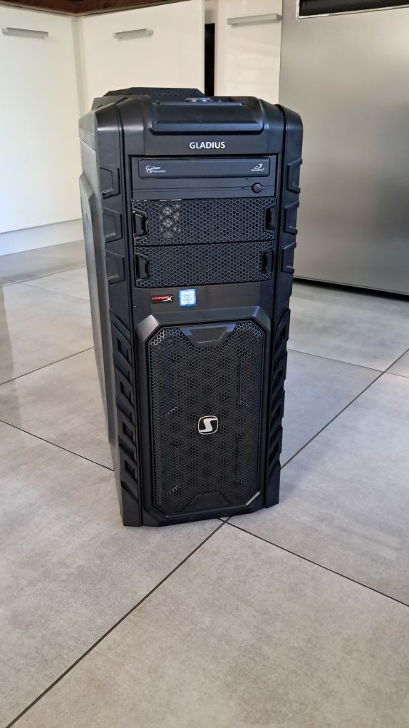 Silentium Pc Gladius X60 Pure Black USB 3.2 Gamingowa duża solidna