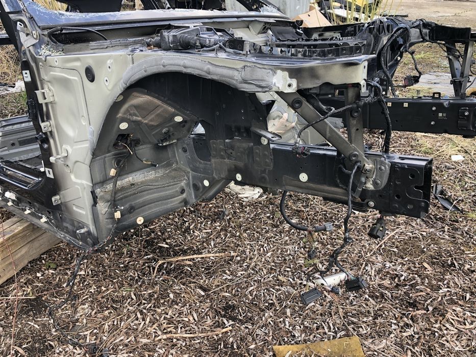 Чверть передня права четверть BMW 3 G20 колір 668 2019-