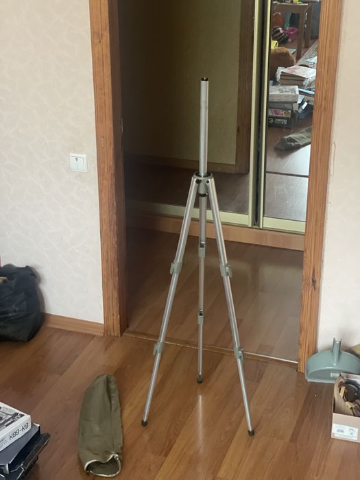 Штатив ( телескопічний )