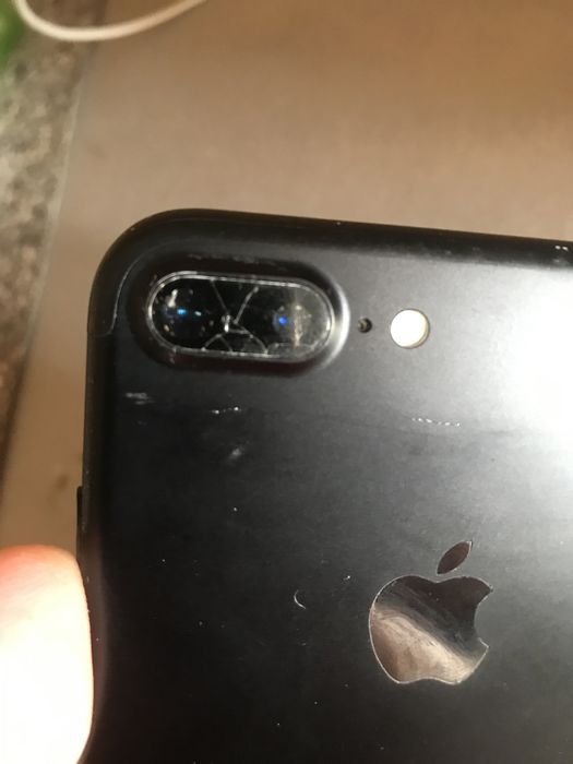 Продам iphone 7 plus 128