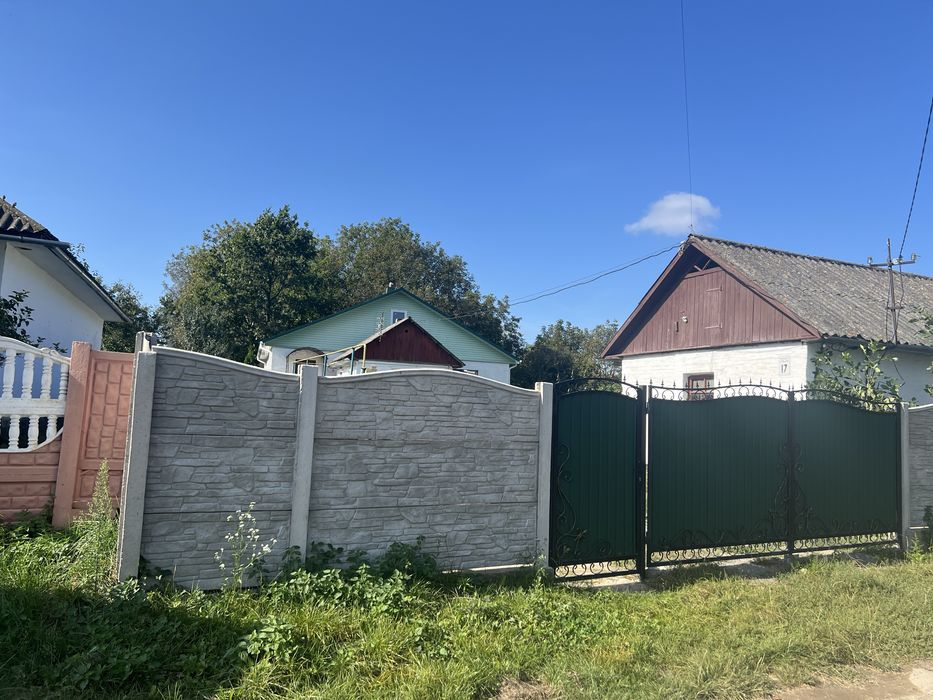 Продам будинок із сучасним ремонтом та меблями